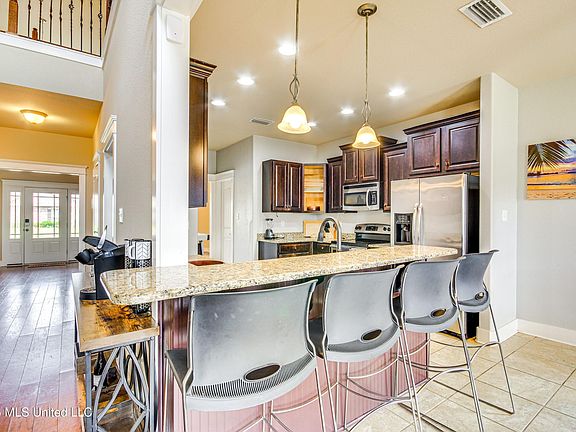 5th image of 10280 Hutter Rd