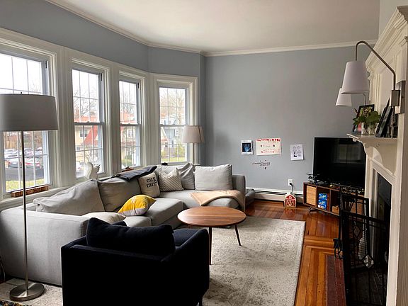 3rd image of 515 Angell St