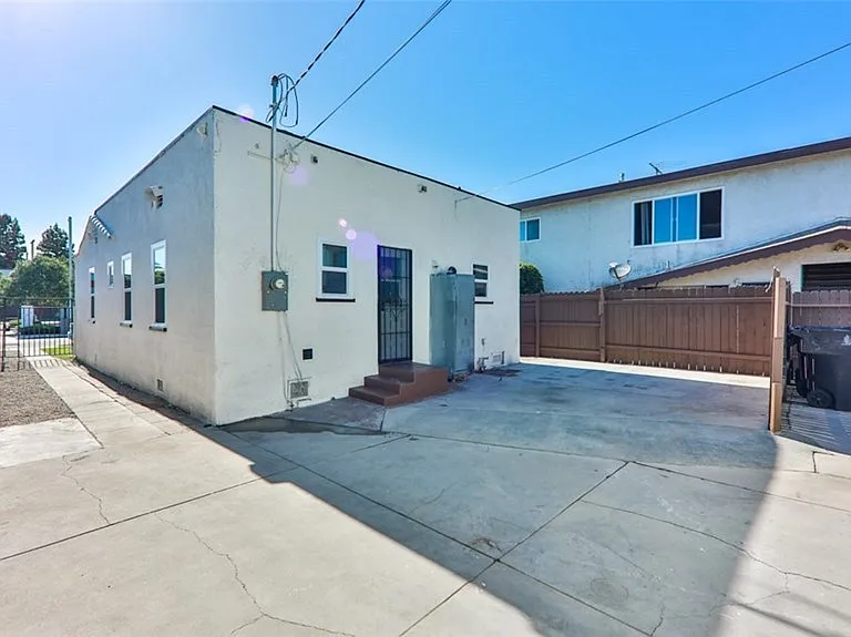 5828 Lime Ave #1 — Photo 30