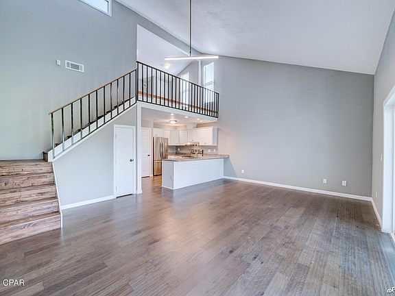 3rd image of 5010 Hickory St