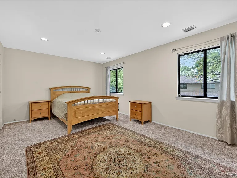 36 Wimbledon Dr — Photo 17