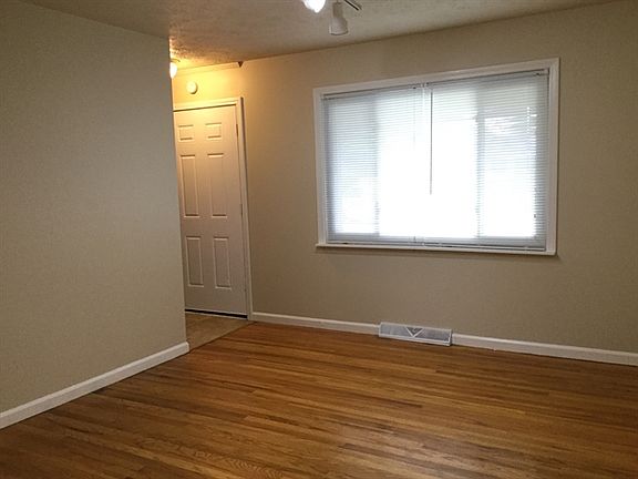 2nd image of 10152 Chris Dr