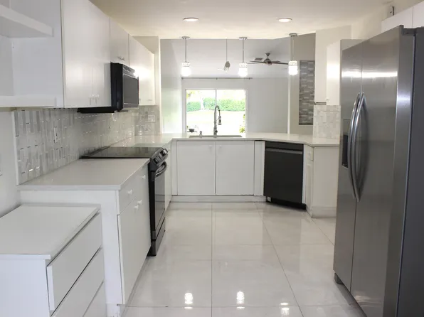 1590 Orion Ln, Weston, FL 33327