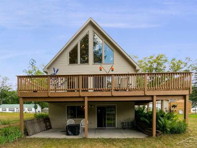 11737 N Shore Dr, Lake, MI, 48632