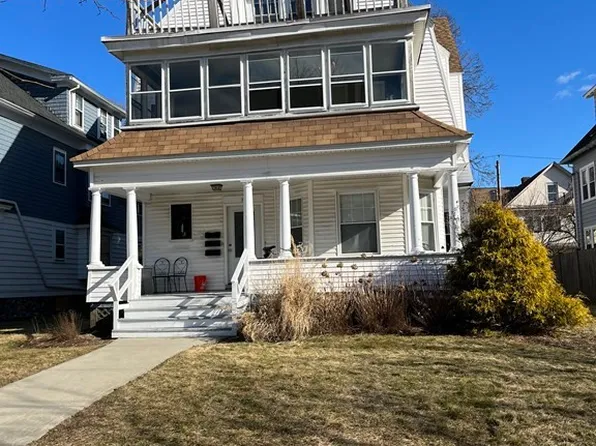 30 Somerset St, Worcester, MA 01609