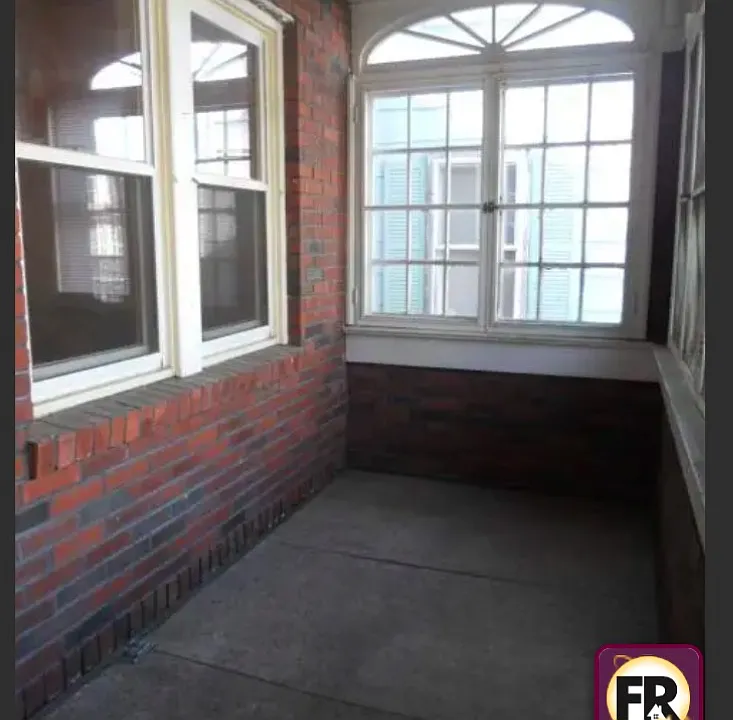 142 Garibaldi Ave