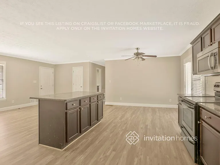 3245 Tulip Dr — Photo 7