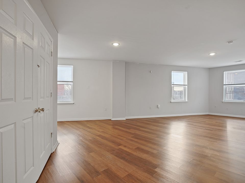 1st image of 1045 Belmont Ave Floor 2