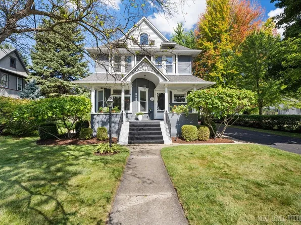 431 E Washington St, West Chicago, IL 60185