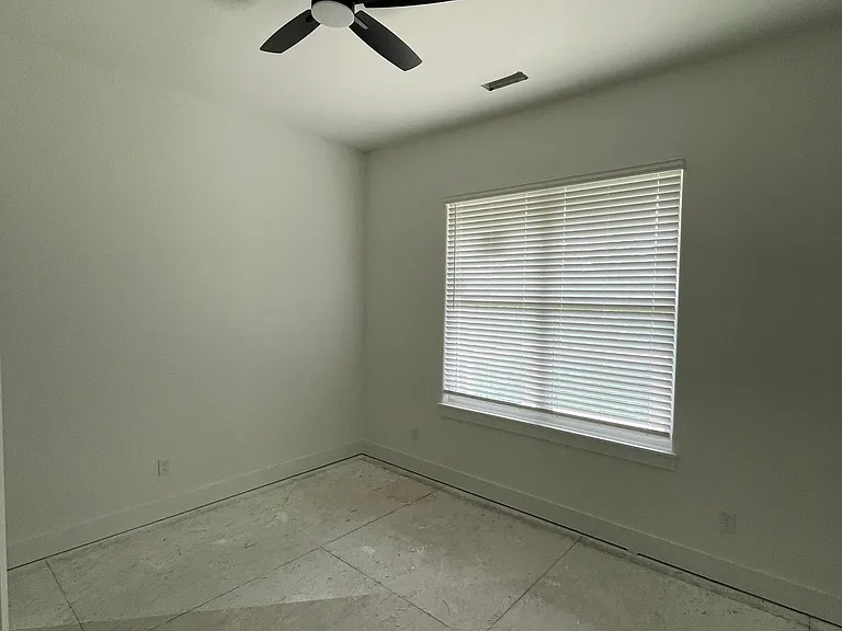 15 Skipton Dr #15 — Photo 2