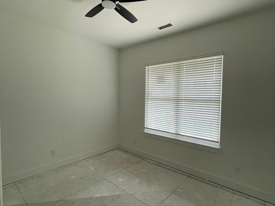 2nd image of 15 Skipton Dr #15