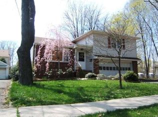 540 Forest Rd, Scotch Plains, NJ 07076