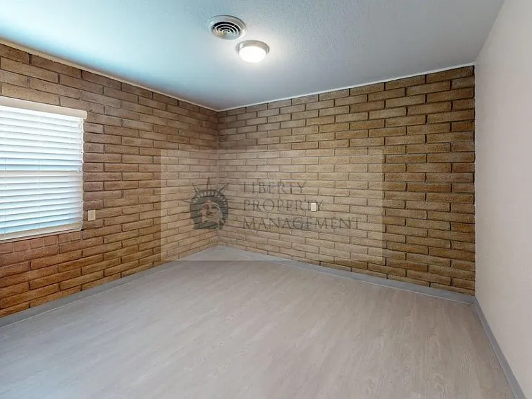 3349 Dakota Ave — Photo 12