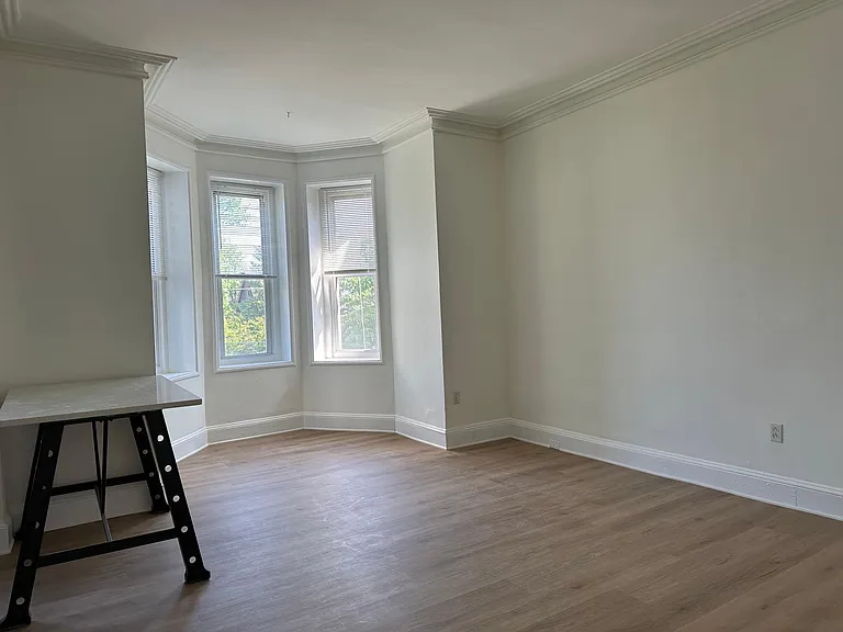 101 Rochelle Ave #2 — Photo 3