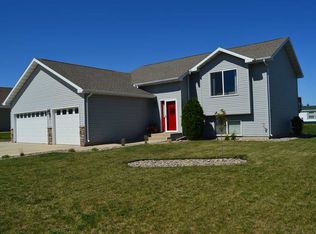 3200 11th St SE, Minot, ND 58701