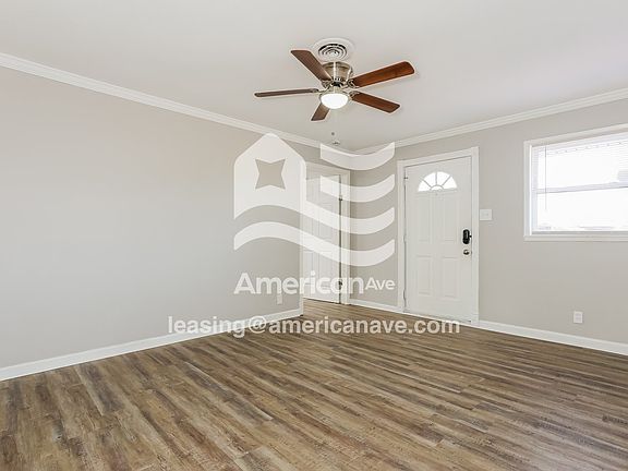 1745214_003_wm_-_living_room_13472444.jpg