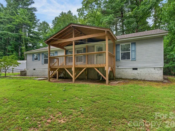 146 Banks View Ln, Hendersonville, NC 28792