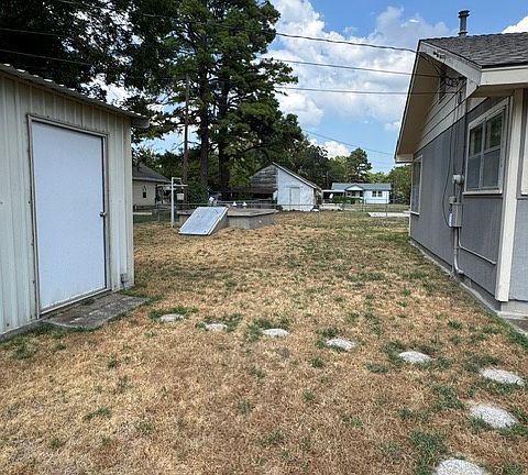 2nd image of 207 N 7th Ave