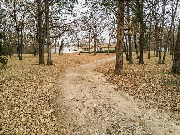 4th image of 2422 Private Road 3143