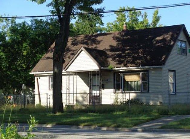1st image of 921 Miller St