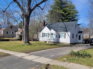 32 Scarborough Rd, Windsor, CT 06095