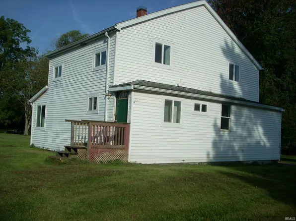 797 Queen Rd, Walkerton, IN 46574