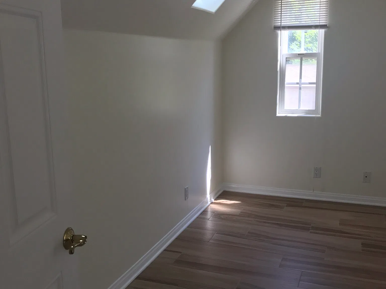 1 bed, 1000 sqft, $2,100 — Photo 4