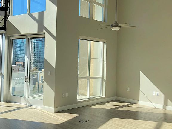 5th image of 1836 Columbia St #708