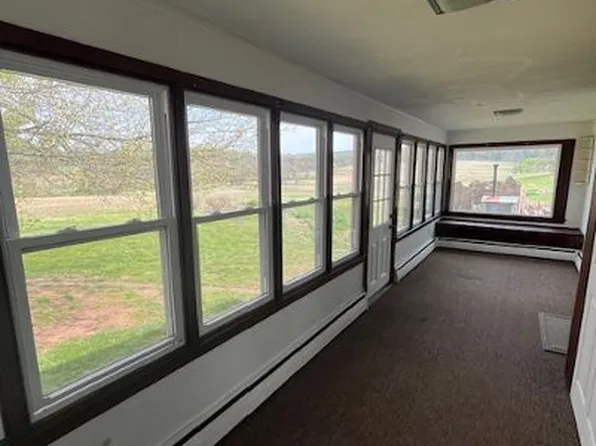 (undisclosed Address), Douglassville, PA 19518