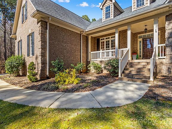 5th image of 279 Farm Estates Dr