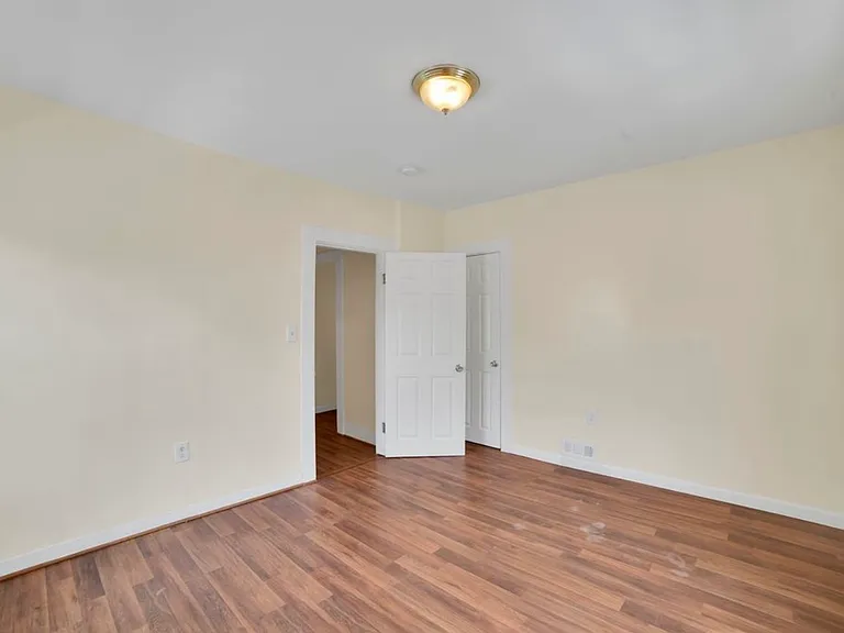 63 Albertina St — Photo 12