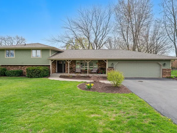 3075 E Water Rd, Byron, IL 61010