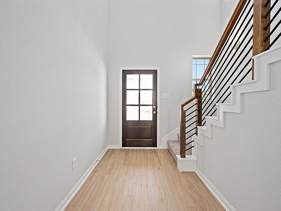 5th image of 1027 Garden Sun Dr