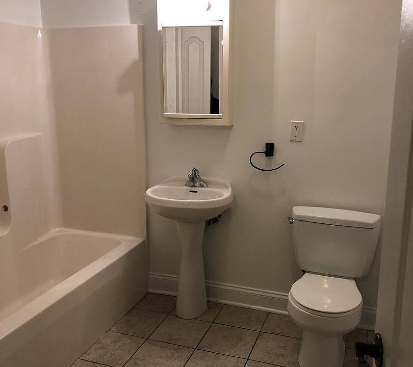 2nd image of 52 Fairview St Ext APT 9
