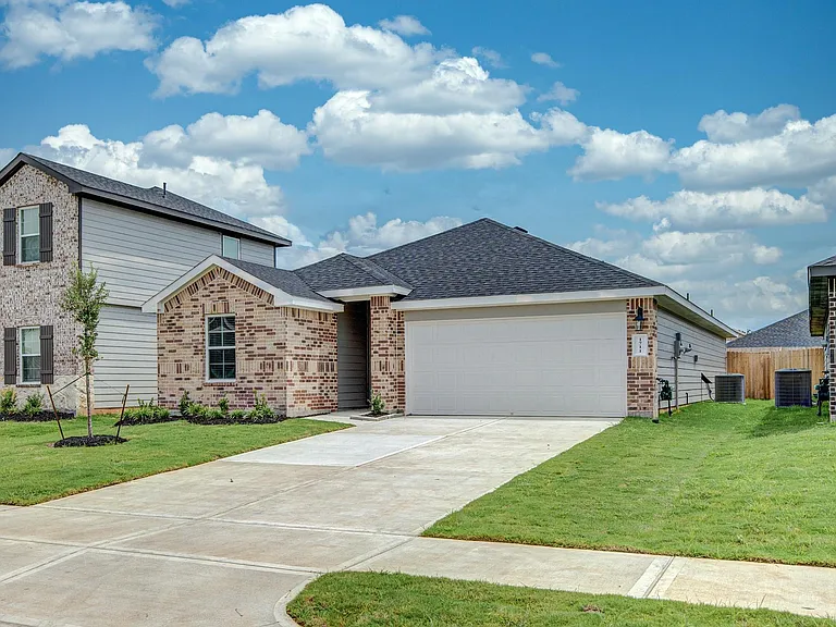 1711 Portorosso Dr — Photo 2