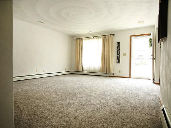 4th image of 21 Beech St