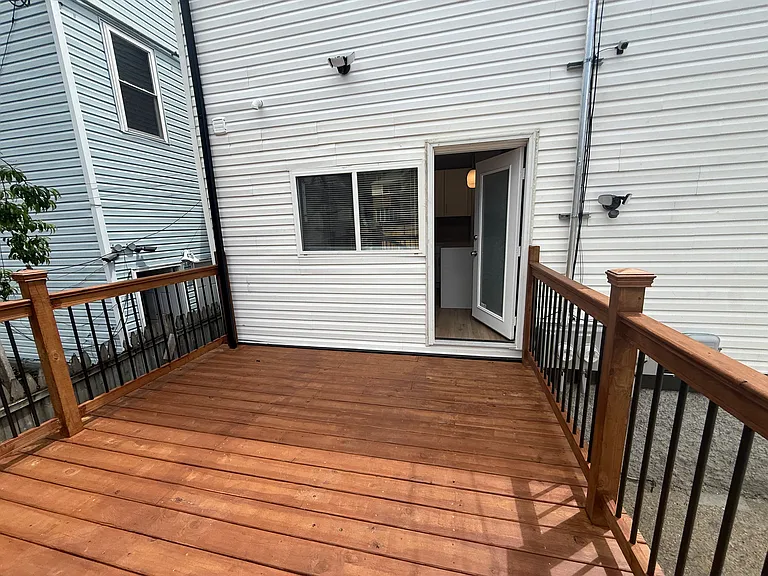 3844 N Central Park Ave #1R — Photo 11