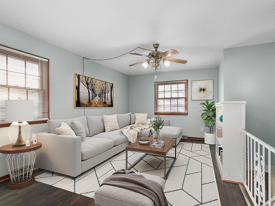 1st image of 3843 S Canterbury Pl