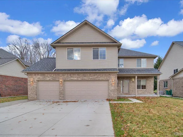 21059 Bryce Ct, Brownstown, MI 48174