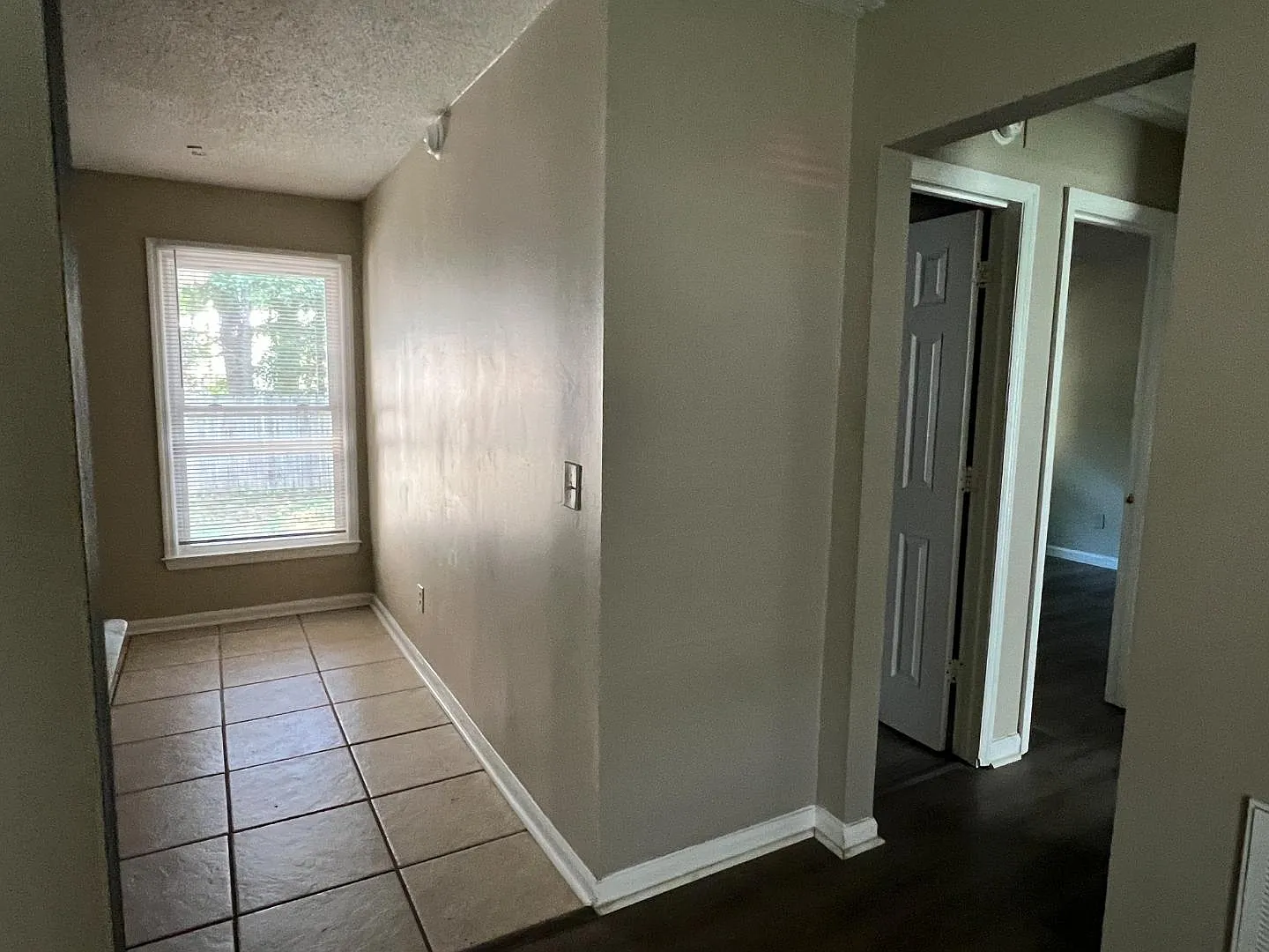 110 Braly Dr - A — Photo 3