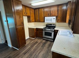 25585 New Chicago Ave APT C, Hemet, CA 92544
