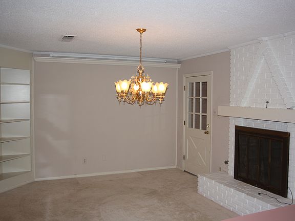 2nd image of 2401 N Sheraton Dr