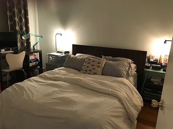 5th image of 2616 30th St APT 6