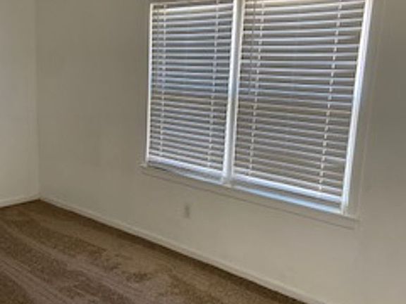 3rd image of 1165 Bel Air Dr