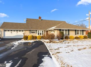 55 Rose Apple Rd, Levittown, PA 19056