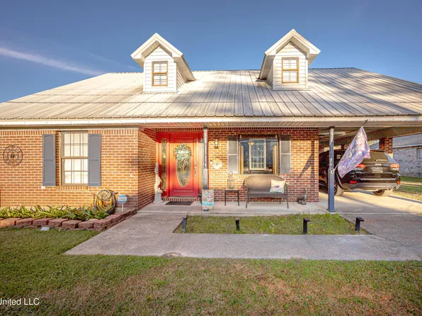 2524 Barbados Dr, Gautier, MS 39553