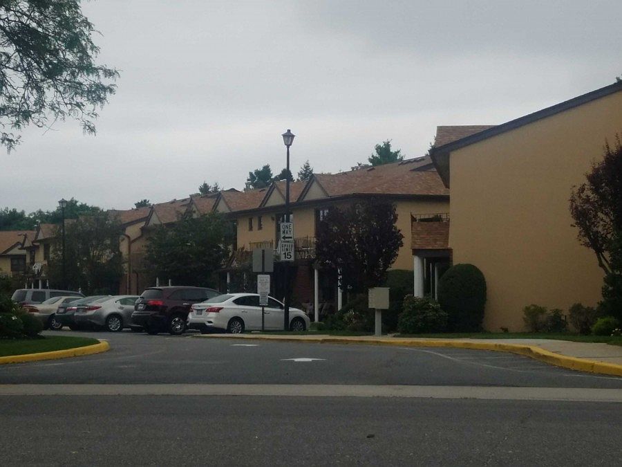 2nd image of 555 Salisbury Park Dr