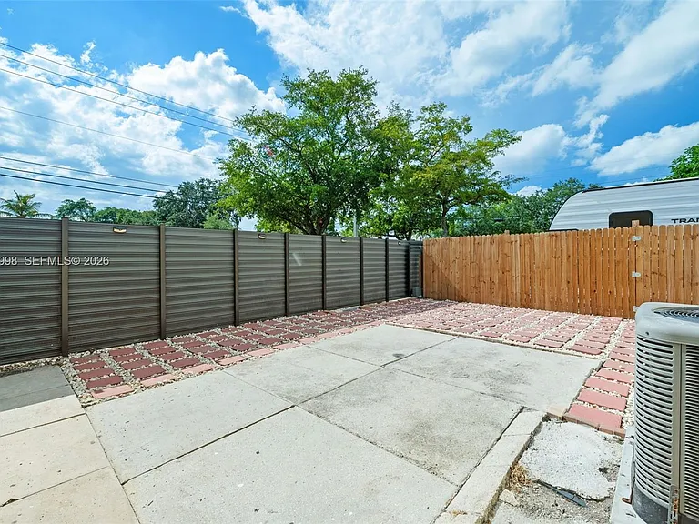 1199 NW 121st St — Photo 18