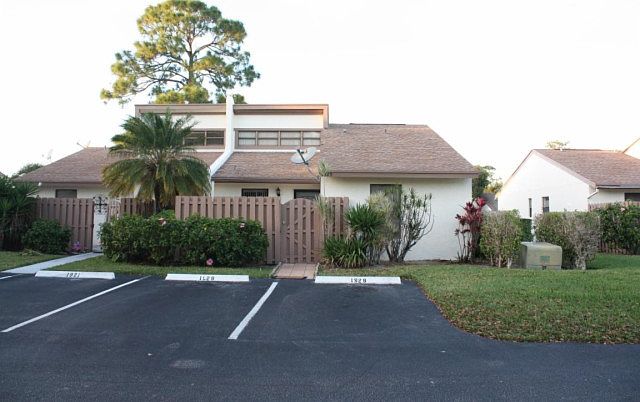 1st image of 1929 Monks Ct