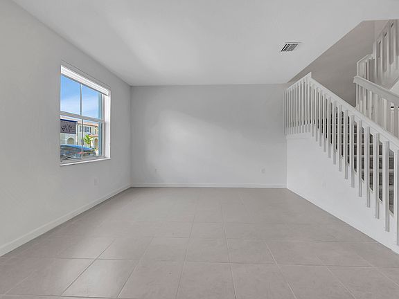 3rd image of 2587 SE 26th Ct
